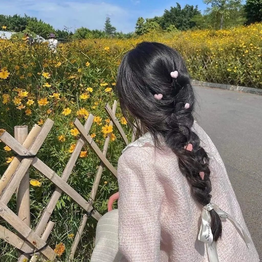 最近，妹妹的样子有点怪